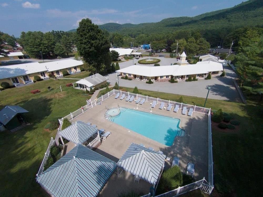 Colonel Williams Resort — photo 3